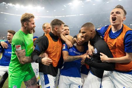 Aufstiegsparty: Schalke zurück in der Bundesliga Aufstiegsparty: Schalke zurück in der Bundesliga