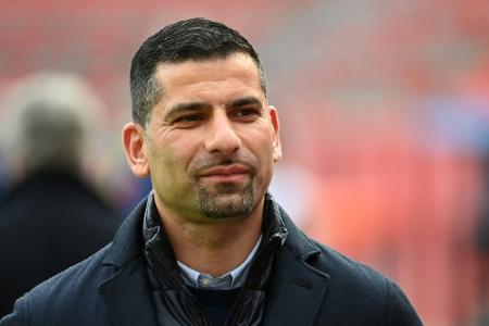 Schröder: Grammozis-Vertrag verlängert sich auf Schalke Schröder: Grammozis-Vertrag verlängert sich auf Schalke