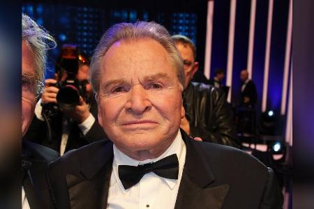 Nach über einem Jahr: Fritz Wepper darf erstmals Klinik verlassen Nach über einem Jahr: Fritz Wepper darf erstmals Klinik verlassen