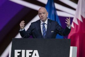 Infantino verteidigt Katar - Lob für UEFA trotz WM-Streit