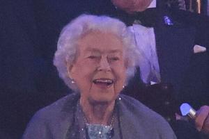 Queen Elizabeth II.: So strahlt die Königin bei großer Jubiläumsfeier