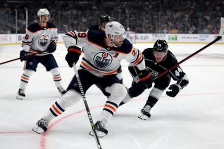 Draisaitl und Co. verlieren zum Auftakt in Calgary Draisaitl und Co. verlieren zum Auftakt in Calgary