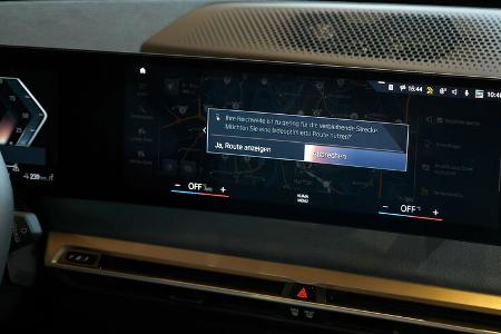 BMW iX Elektroauto Supertest Bloch Ladeplanung Navi BMW iX Elektroauto Supertest Bloch Ladeplanung Navi