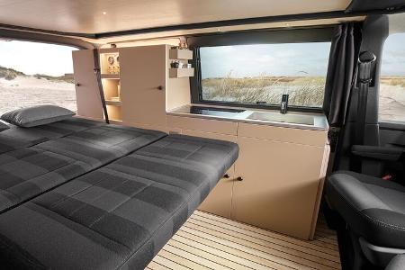 Custom Bus Streifenwagen VW T 6.1 Black Edition (2022)