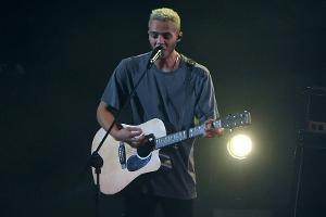 Nach letztem Platz beim ESC: Malik Harris stürmt in die Single-Charts