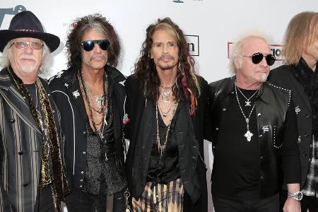 Suchtrückfall bei Steven Tyler: Aerosmith sagt Konzerte ab Suchtrückfall bei Steven Tyler: Aerosmith sagt Konzerte ab
