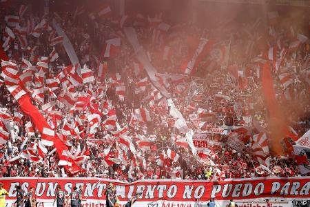 Nach Ordner-Gewalt: Geldstrafen für Stuttgart und Gladbach Nach Ordner-Gewalt: Geldstrafen für Stuttgart und Gladbach