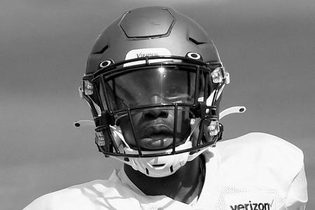 NFL-Profi Gladney stirbt bei Autounfall NFL-Profi Gladney stirbt bei Autounfall