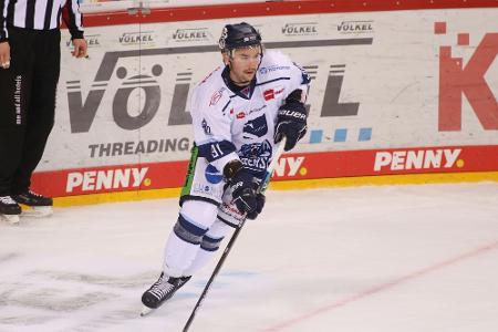 DEL: Topscorer Akeson bleibt in Straubing DEL: Topscorer Akeson bleibt in Straubing