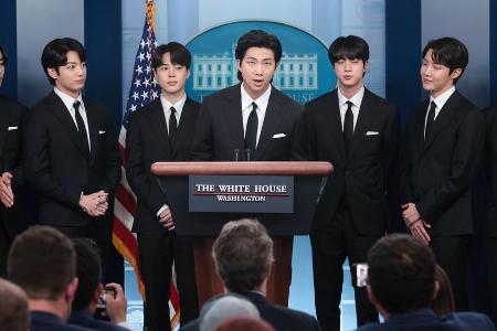 Besuch im Weißen Haus: Joe Biden lobt BTS für ihr Engagement Besuch im Weißen Haus: Joe Biden lobt BTS für ihr Engagement