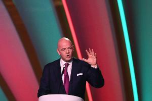 Infantino zeigt "Grüne Karte für den Planeten"