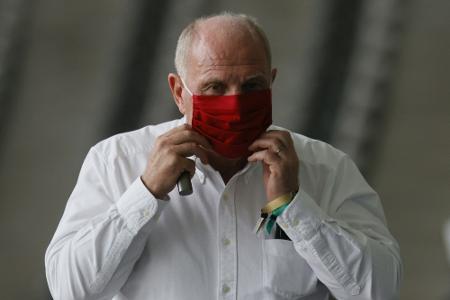 Hoeneß plädiert für Lewandowski-Verbleib Hoeneß plädiert für Lewandowski-Verbleib