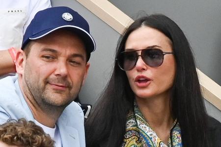Demi Moore und Daniel Humm kuscheln bei den French Open Demi Moore und Daniel Humm kuscheln bei den French Open