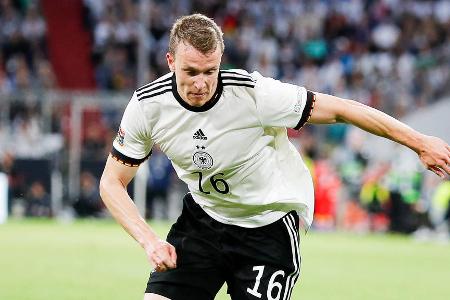 Lukas Klostermann - Note: 3,0 - Seine wenigen Offensivvorstöße waren nicht sonderlich inspirierend, aber dafür erledigte er seine Defensivaufgaben zuverlässig. Fiel am Ball deutlich vom Rest der Mannschaft ab.