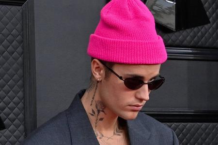 Erschreckendes Video: Justin Bieber leidet an einer Gesichtslähmung Erschreckendes Video: Justin Bieber leidet an einer Gesichtslähmung