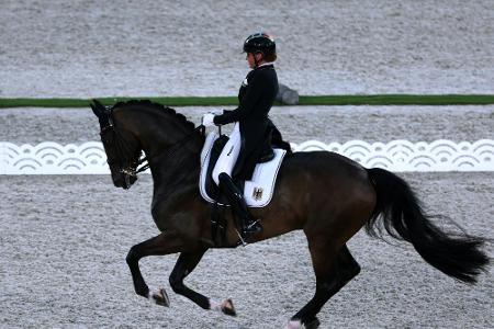Dressur-DM in Balve: Schneider und Showtime gewinnen Grand Prix Special Dressur-DM in Balve: Schneider und Showtime gewinnen Grand Prix Special
