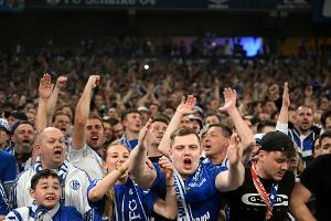"Zurück zum Wir" - Schalker Langzeit-Doku bei RTL+