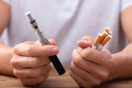 Wie gesund oder schädlich sind E-Zigaretten? Wie gesund oder schädlich sind E-Zigaretten?