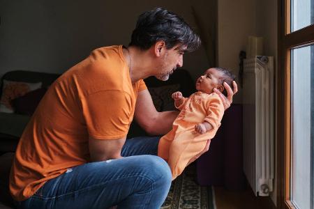 Kuckucksei: So fechten Sie eine Vaterschaft an Kuckucksei: So fechten Sie eine Vaterschaft an
