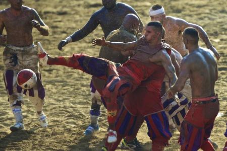 Calcio Storico: Das ist die brutalste Fußball-Variante