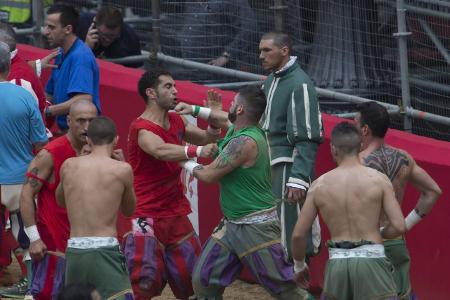 Calcio Storico: Das ist die brutalste Fußball-Variante