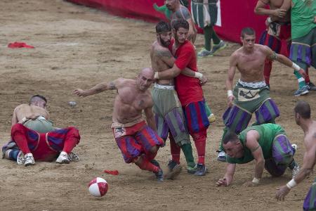Calcio Storico: Das ist die brutalste Fußball-Variante