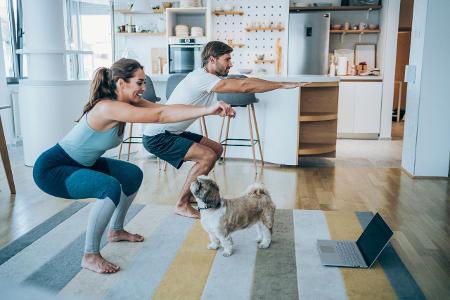 Fit in 5 Minuten: So trainieren Sie unter der Dusche