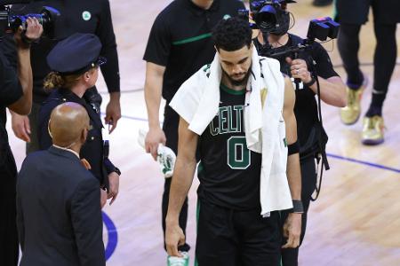 Boston verliert fünftes Finale - Matchbälle für die Warriors Boston verliert fünftes Finale - Matchbälle für die Warriors