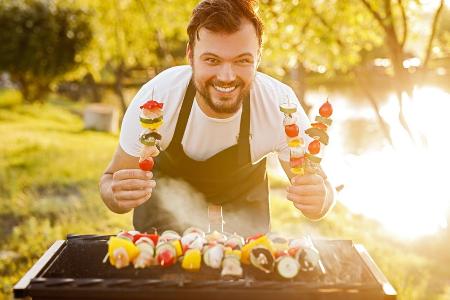 Für Umwelt und Tierwohl: So wird der Grillabend nachhaltig Für Umwelt und Tierwohl: So wird der Grillabend nachhaltig