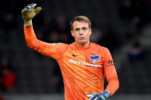 Schalke leiht Hertha-Torhüter Schwolow aus