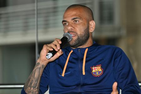 Kein neuer Vertrag: Dani Alves verlässt Barcelona erneut Kein neuer Vertrag: Dani Alves verlässt Barcelona erneut