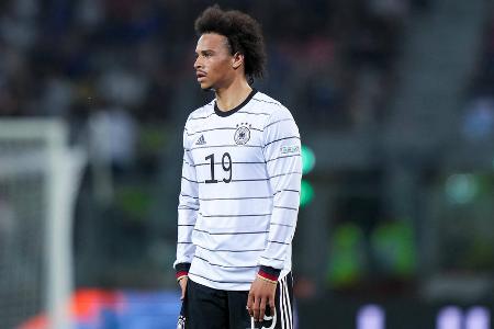 Leroy Sané - Note 5,0 - Erhielt gegen Italien eine weitere Bewährungschance. Setzte einen ersten Warnschuss aus der Distanz ab (7.), bei seinem zweiten Abschluss aus 16 Metern war freistehend deutlich mehr möglich (39.). Ließ früh die Schultern hängen, die unglücklichen Aktionen häuften sich. Eine positive Reaktion auf die öffentliche Kritik sieht anders aus.