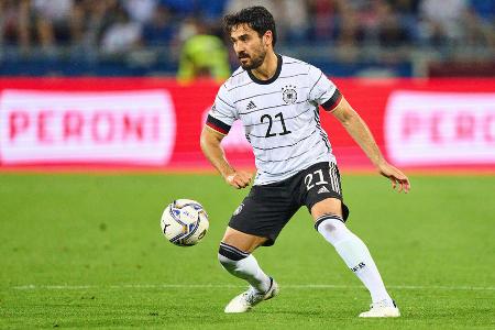 Ilkay Gündogan (bis 88.) - Note 3,0 - Fungierte als Ballverteiler im Mittelfeld, schaffte es jedoch nur selten, die tief gestaffelte Defensive der Italiener zu bewegen. Seine eigentlichen Stärken als Box-to-Box-Spieler kamen kaum zur Geltung. Den Elfmeter kurz vor der Pause versenkte er allerdings sehr souverän (45+4.).
