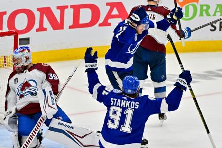 NHL: Tampa Bay schlägt mit 6:2-Sieg zurück NHL: Tampa Bay schlägt mit 6:2-Sieg zurück