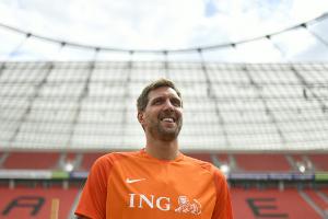 Champions for Charity: Nowitzki und Schumacher kicken wieder
