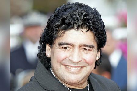 Nach Tod von Diego Maradona: Sein Ärzte-Team muss vor Gericht Nach Tod von Diego Maradona: Sein Ärzte-Team muss vor Gericht