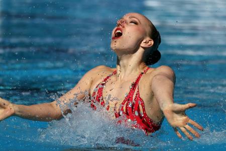 Synchronschwimmerinnen Bojer/Zimmer im Kür-Finale auf Platz zwölf Synchronschwimmerinnen Bojer/Zimmer im Kür-Finale auf Platz zwölf