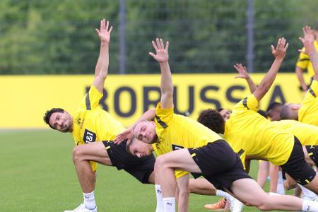 Noch ohne neue Stars: BVB von Fans bei Trainingsauftakt bejubelt Noch ohne neue Stars: BVB von Fans bei Trainingsauftakt bejubelt