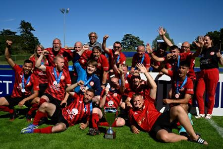 Unity Euro Cup: Deutsche Flüchtlingsauswahl gewinnt Premiere Unity Euro Cup: Deutsche Flüchtlingsauswahl gewinnt Premiere