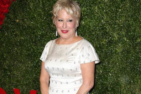 Nach skandalösem Abtreibungsgesetz: Bette Midler fordert Viagra-Verbot Nach skandalösem Abtreibungsgesetz: Bette Midler fordert Viagra-Verbot