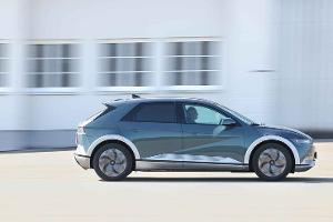800-Volt-Technik oder Google-Infotainment?