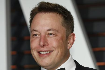 Nach Twitter-Pause: Elon Musk trifft auf Papst Franziskus Nach Twitter-Pause: Elon Musk trifft auf Papst Franziskus