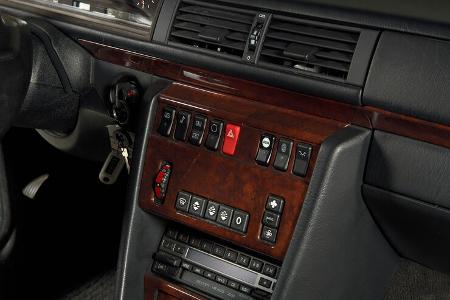 Mercedes-Benz 500 E AMG 6.0 W124 (1991) Mittelkonspole Klimaautomatik