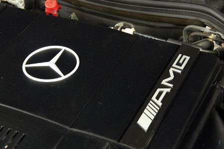 Mercedes-Benz 500 E AMG 6.0 W124 (1991) Motorverkleidung Schriftzug AMG