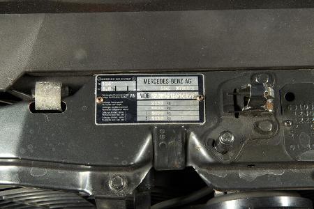 Mercedes-Benz 500 E AMG 6.0 W124 (1991) Typenschild Schlossträger