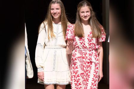 Leonor und Sofía: Sommerlicher Solo-Auftritt der Prinzessinnen Leonor und Sofía: Sommerlicher Solo-Auftritt der Prinzessinnen