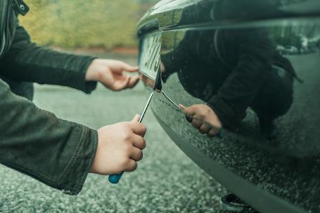 Autokennzeichen wechseln Autokennzeichen wechseln