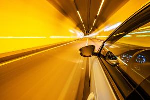 Autofahren im Tunnel
