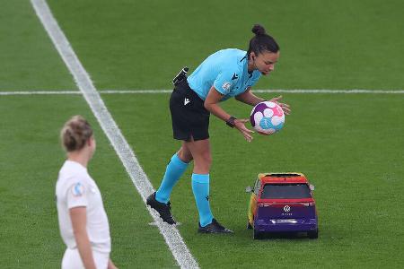  UEFA Women’s EURO 2022 VW ID.Buzz Balljunge
