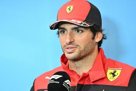 Unfall mit Überschlag: Carlos Sainz im Krankenhaus Unfall mit Überschlag: Carlos Sainz im Krankenhaus